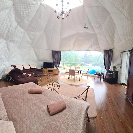 Glamping Pod Orlem אוהל מפואר Cedynia