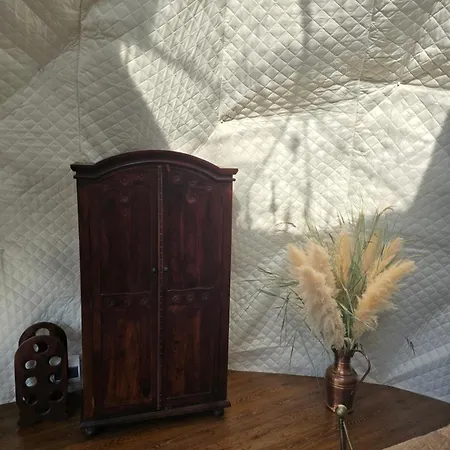 ラグジュアリーテント Glamping Pod Orlem