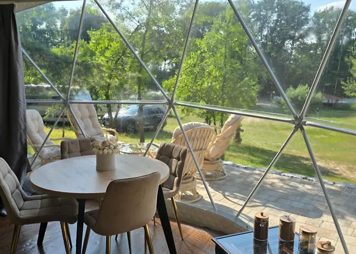 Glamping Pod Orlem Luxusní stan Cedynia